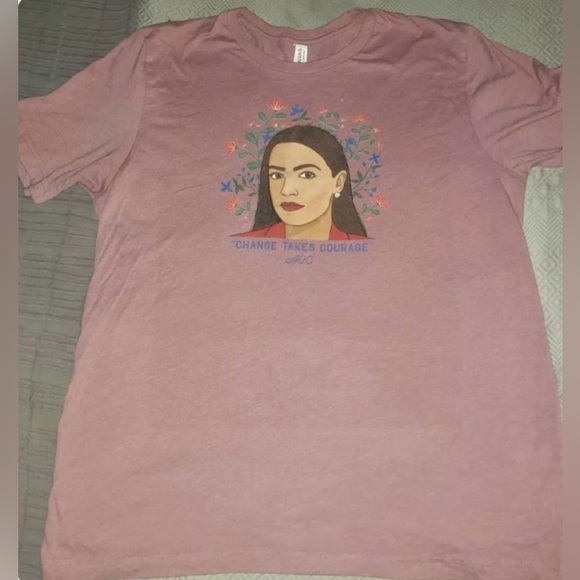AOC Alexandria Ocasio-Cortez Tshirt Women’s sz XL Change Takes Courage NEW - Picture 1 of 3